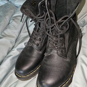 1460 Pascal Dr. MARTENS